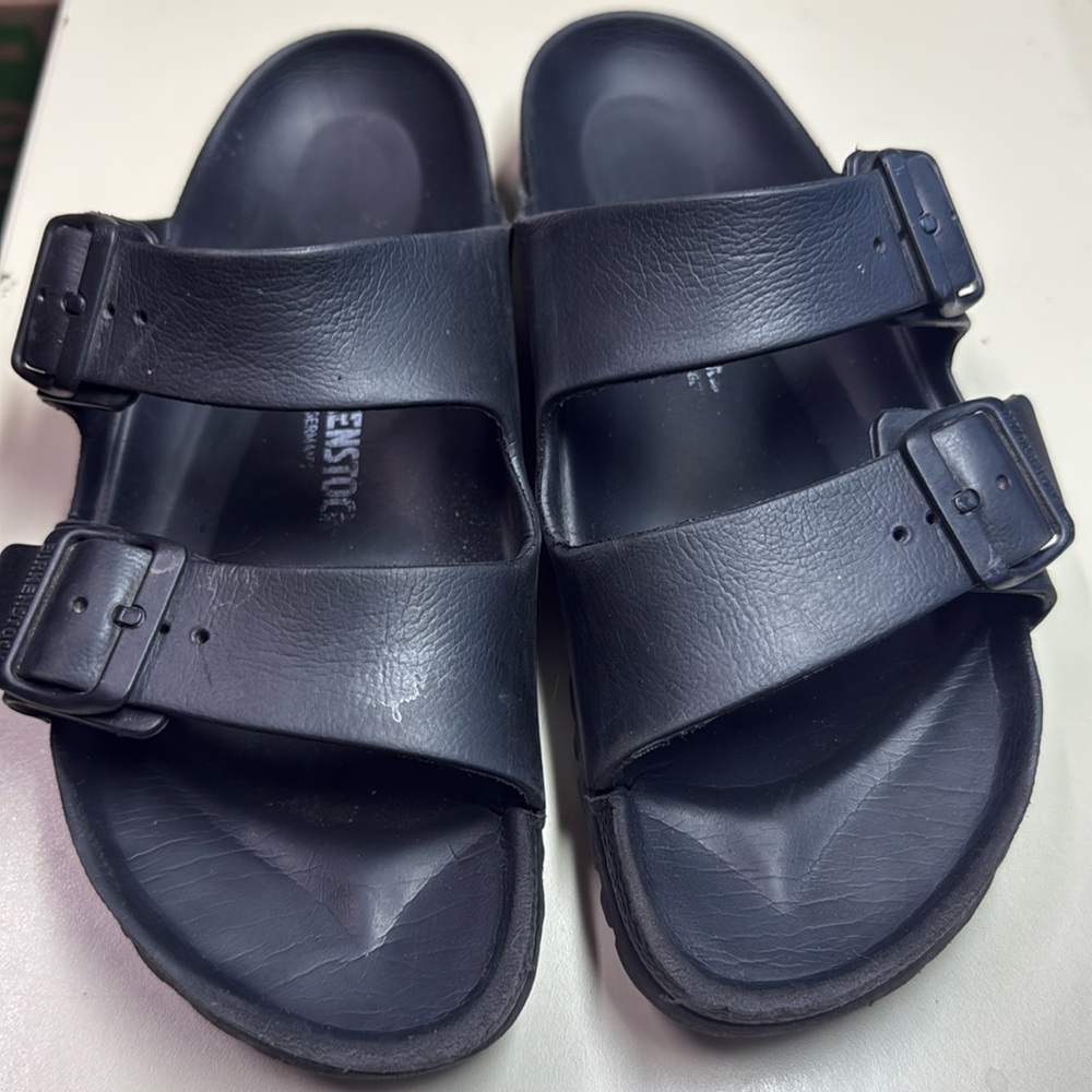 Birkenstock Arizona Slides women’s 8 men’s 6